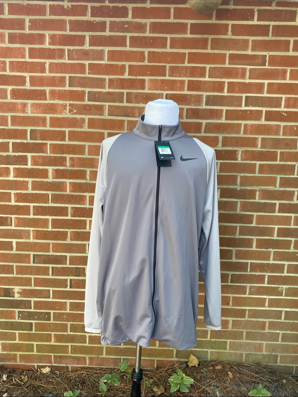 Nike Dri Fit Men’s Light Gray and Gray Full-Zip Shirt Jacket